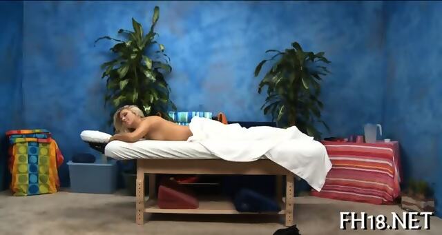 Exploring Chicks Love Tunnel