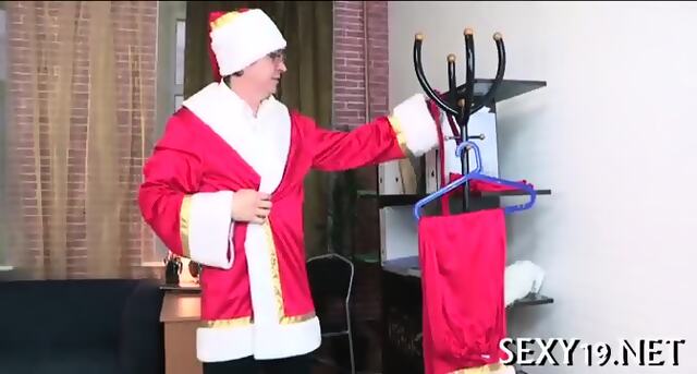 Pounding Babe's Tight Pussy