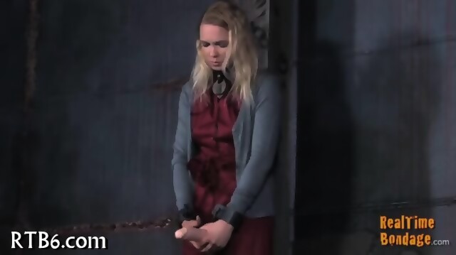 Hoisted Beauty Waits Lustily