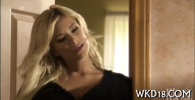 Babe Seduces Man To Fuck