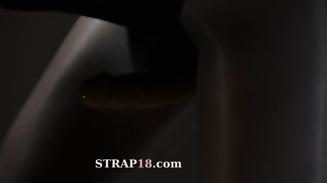 Beauty Love Masturbating With Strap Om