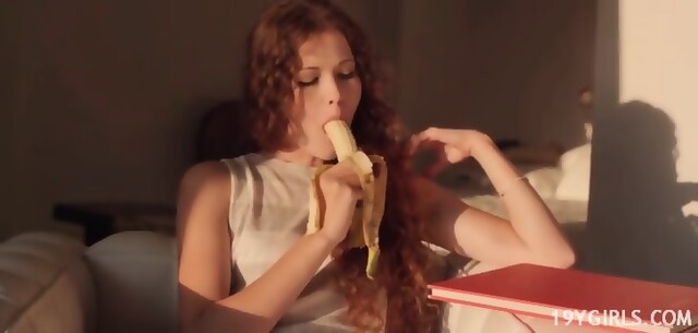 Tight Teen Pussy Loves Bannana Solo Teasing
