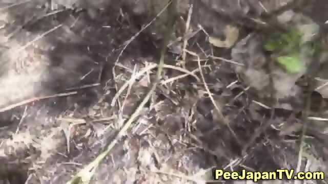 Asian Hottie Goldenshower