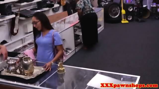 Real Nurse In Pawnshop Gives Bj For Cash