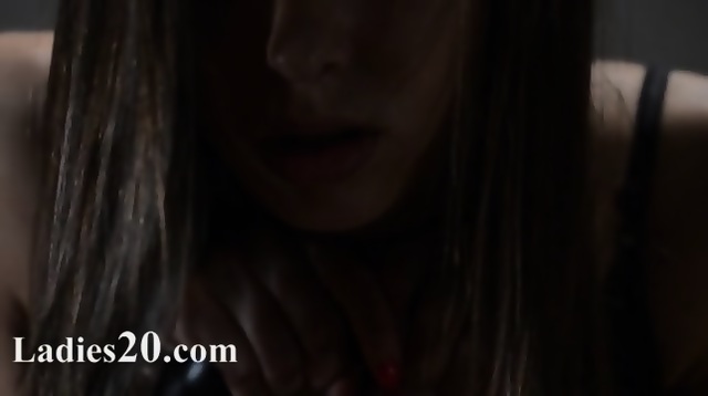 Babe Love Masturbate With Strap Om