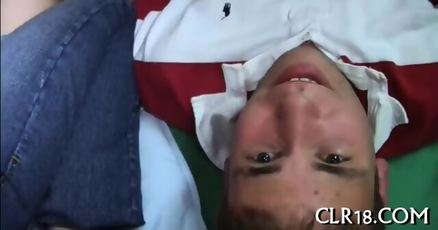 Chicks Show Their Bodies