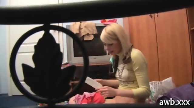 Hot Pussycat Scratches Her Twat