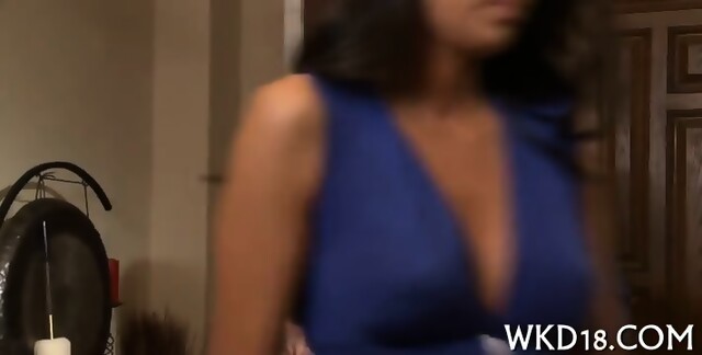 Fat Rod Stuffs Wet Snatch