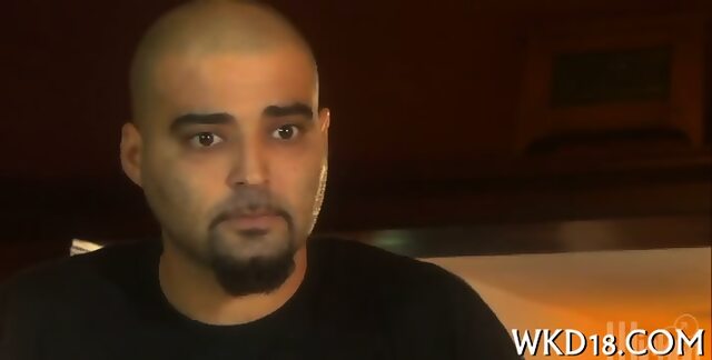 Fat Rod Stuffs Wet Snatch