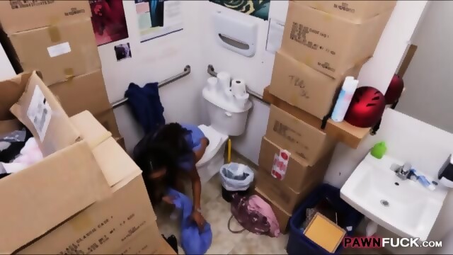 Amateur Babe In Glasses Banged At The Pawnshop To Earn Cash