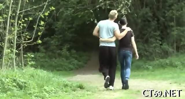 Lady Wants To Make Out