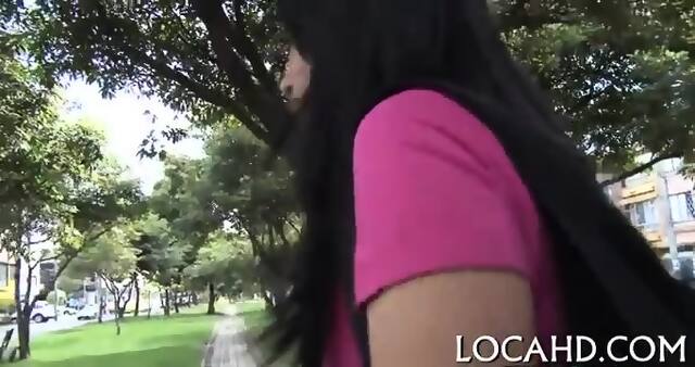 Leggy Hottie Loves Passionate Sex