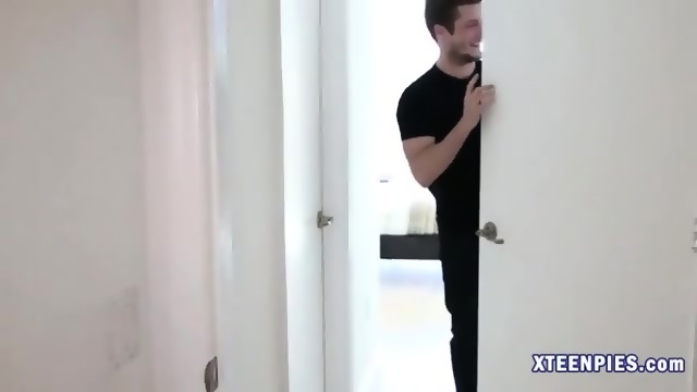 Pretty Teen Courtney Loxx Twat Creampied By Her Sisters Bf