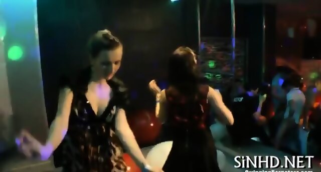 Random Pussies Sampling