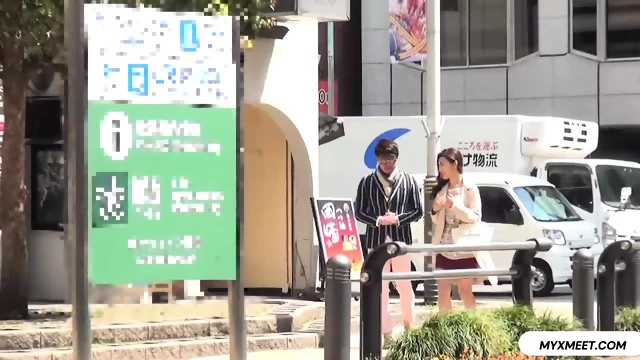 Amateur POV: Husband wanna see his wife having sex with another guy. #50-1