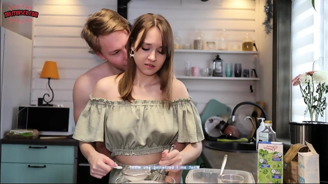 🤬Leave me alone I'm cooking! No, I'm fucking pussy!🥰A lot of sperm - applause!💦