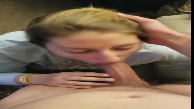 Young girl gives good neck and gets a huge load on her face