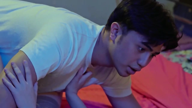 tiffany niyaya si friend sa bahay