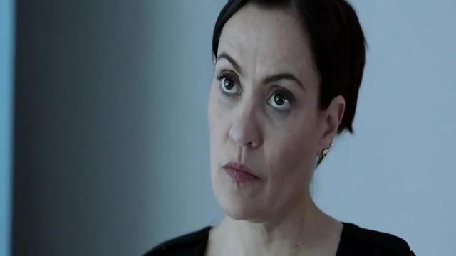 Les salopes or the Naturally Wanton Pleasure of Skin