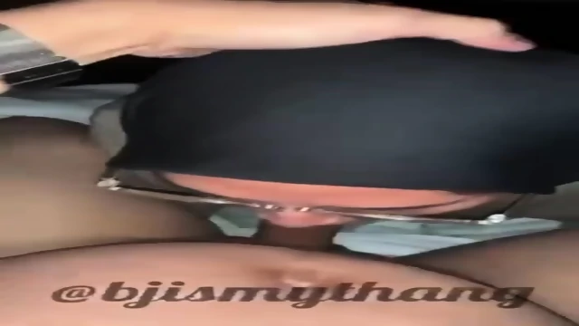 Nikmat Sepongan Mentok Crot Dalem Mulut Ukhti