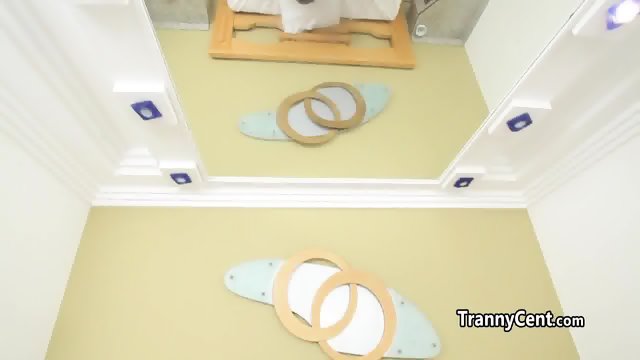 Tranny masturbating while fucking