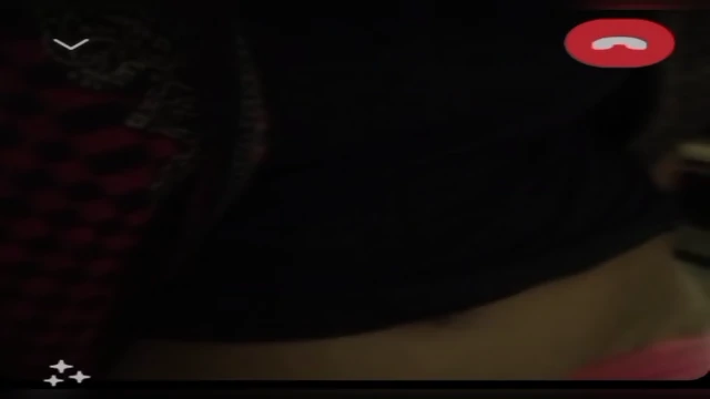 Delhi Girl Helen Teasing By Showing her Pussy