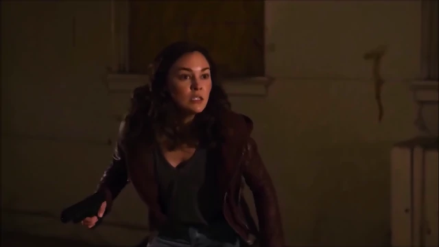 5 nutshots Melanie Stone GROIN KNEE hard kick in the nuts ballbusting