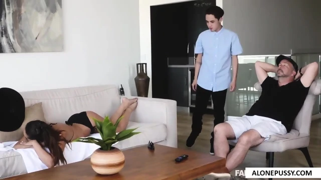 Juan El Caballo Loco and Christiana Cinn - Family Vacation Vag_1.