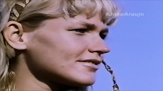 Princess XUNA ballbusting NUT PUNCH, Maria da GraÃ§a Meneghel