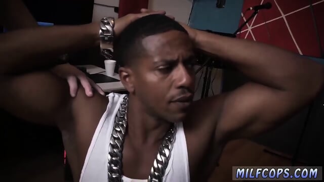 Ebony milf booty and hot natural Raw movie grabs officer porking a deadbeat dad.