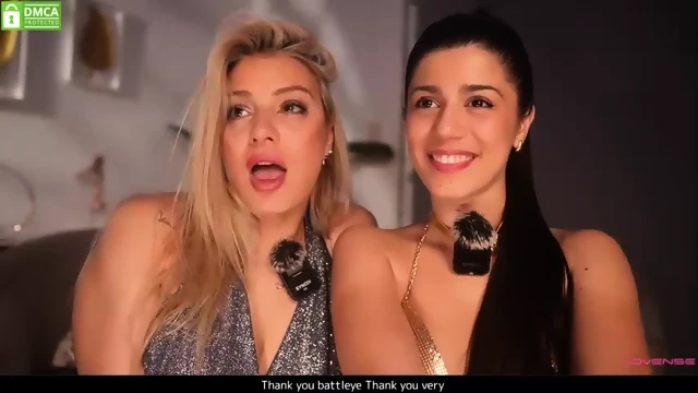 Lesbian kissing/ tongue sucking