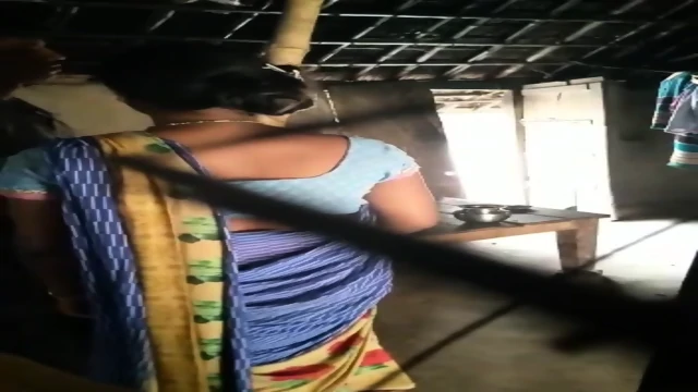 I fuck my mami when mama is just outside the door and record that hiding my phone behind