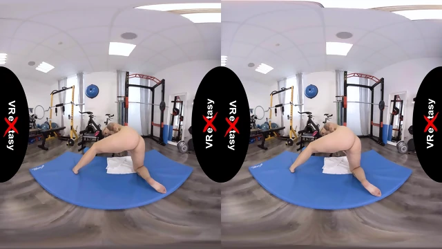 Domino - Sporty Milf