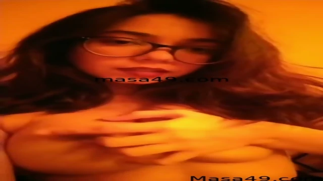 Indian hot girl showing big boob