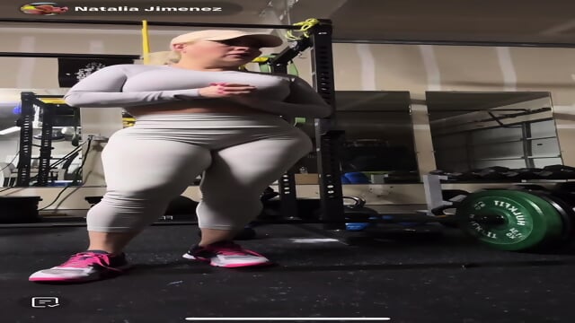 Natalia JimÃ©nez vieja culona gym