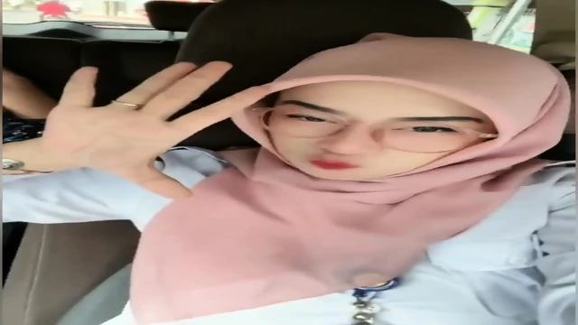 Pulang ngajar langsung pamer