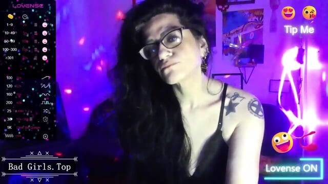 Big ass tattooed brunette mature webcam show