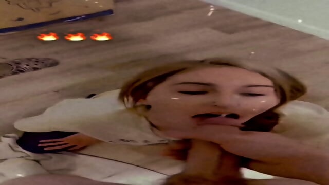 SouthernEmily teen swallows cock & huge facial