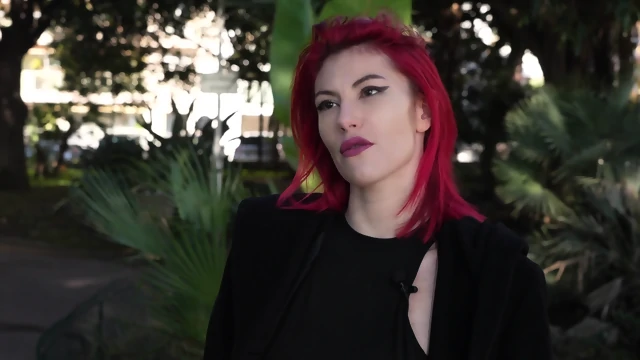 Up For A Threesome, Chipie Is In Her Element!