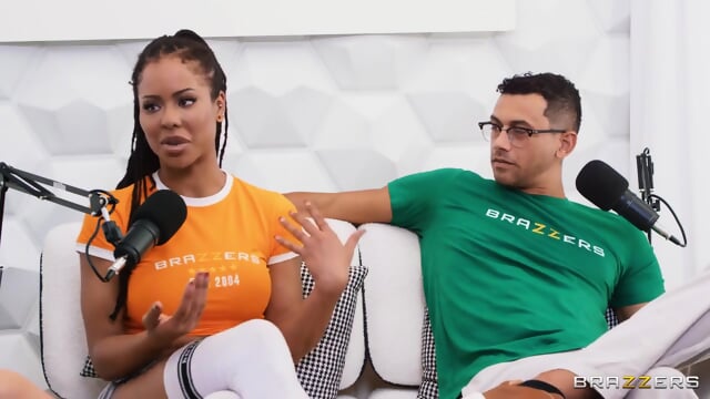 Podcast: Kira Noir Hosts, Violet Myers & Alex Jones Join For A Steamy Session