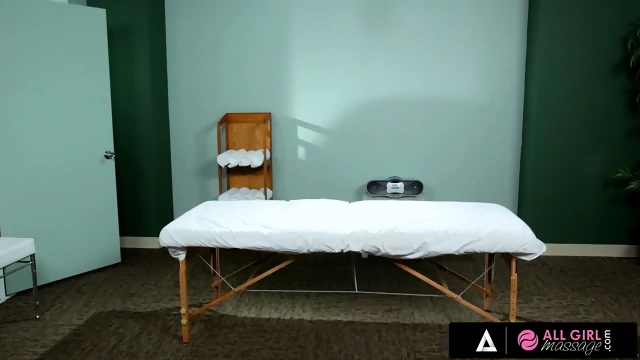 ALL GIRL MASSAGE - Hot Lesbian Threesom During Massage With MILF Aaliyah Love, And Veronica Avluv