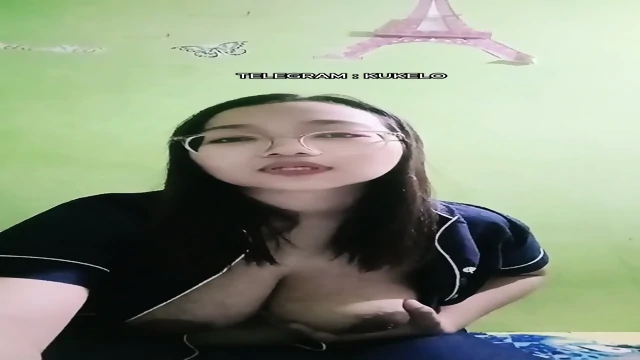 Spek Tobrut Mantap Khoe Lepas Hijab