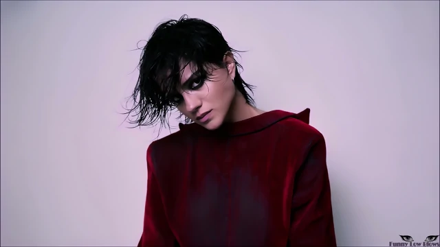 Supergirl Sasha Calle BALLBUSTING soldier got kick in the balls, The Flash