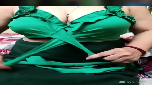 Desi Ratna bhabi boobs show