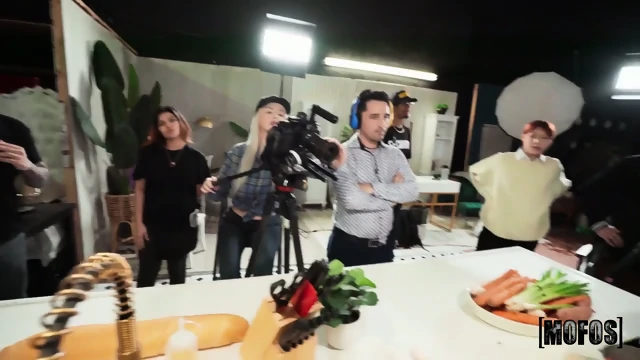 Cooking Show Turns Into Hot Fuck Session - Scarlett Page, Scott Trainor
