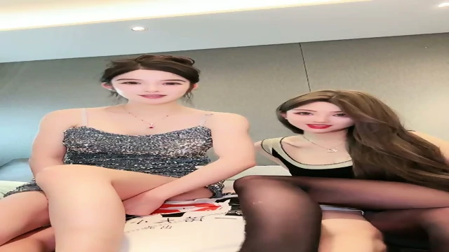 2 asian foot worship