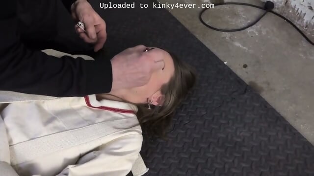 Make-up And Fisting In The Straitjacket