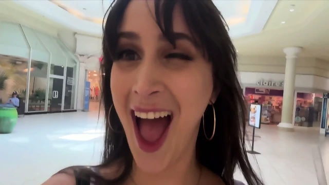 Ashley Adams Public Cumwalk