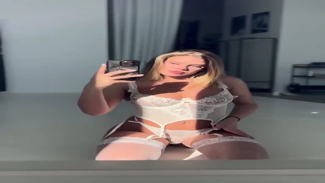 INSTAGRAM - MODEL  BE USED FOR SEX.CAM/XLOVECAM. 2