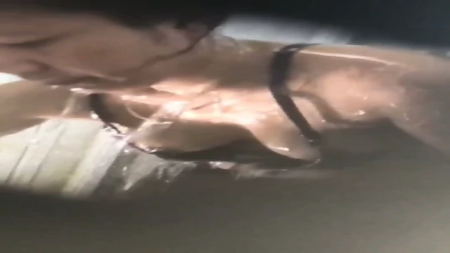 NGINTIP MAMA LAGI MANDI BRA MINTA DIGANTI